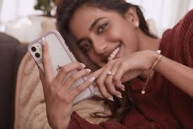 Online vs Offline Jewellery Shopping